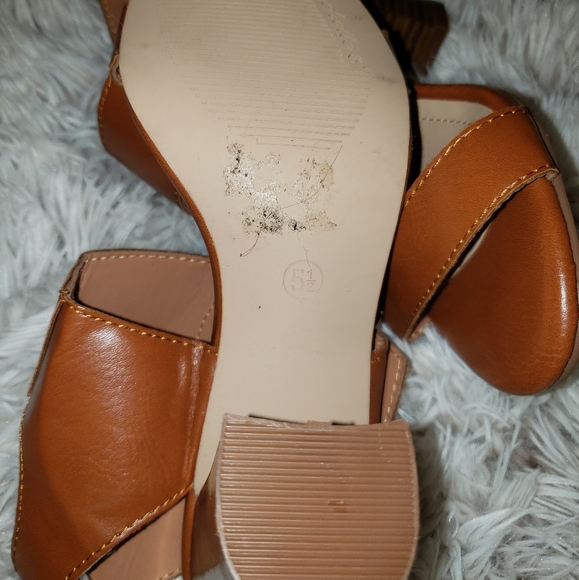 Breckelle's 👡 - Picture 3 of 3